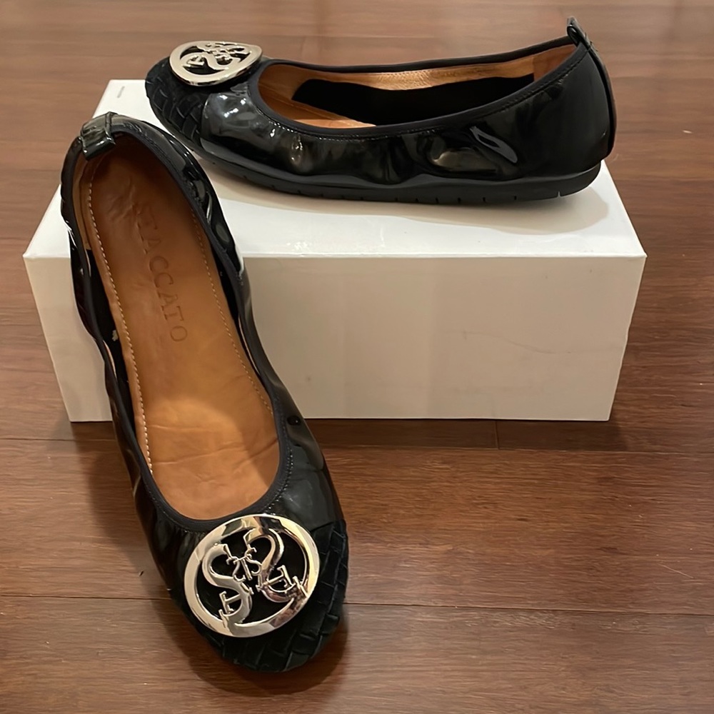 ❌SOLD❌Staccato Black Ballet Flat with Gold detail